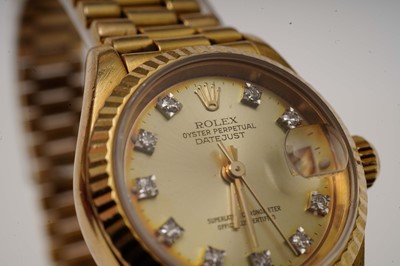 Lot 1033 - Rolex Oyster Perpetual Datejust: a lady's 18ct yellow gold cased automatic wristwatch