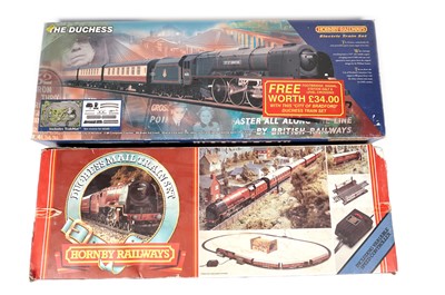 Lot 801 - Hornby 00-gauge model railway set