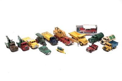 Lot 982 - A collection of diecast model vehicles