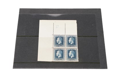 Lot 67 - New Zealand George V 1915 2 1/2d. block of four top left with plate number 17