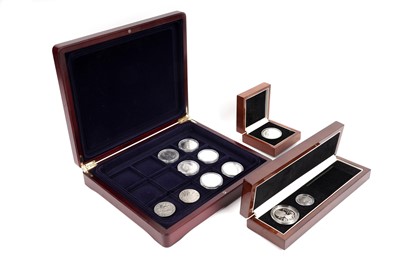 Lot 238 - The London Mint Office The Diamond Jubilees of Two Queens silver commemoratives set