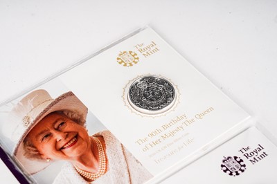 Lot 174 - The Royal Mint Queen Elizabeth II Buckingham Palace UK £100 pounds silver coin