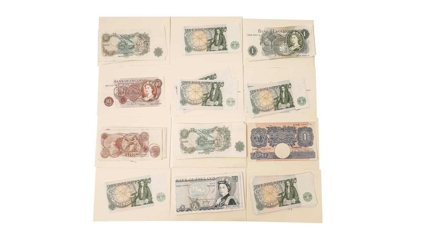 Lot 271 - A collection of Queen Elizabeth Bank on England bank notes