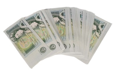 Lot 272 - 138 Elizabeth II £1 bank notes