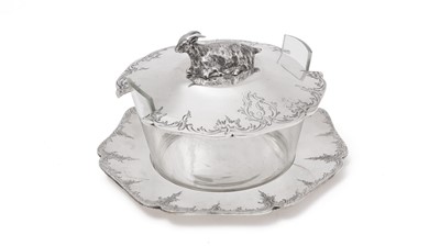 Lot 323 - A Victorian mounted clear glass butter dish
