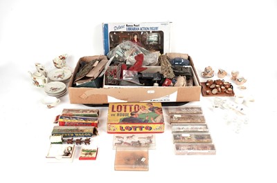 Lot 140 - A selection of vintage toys and models