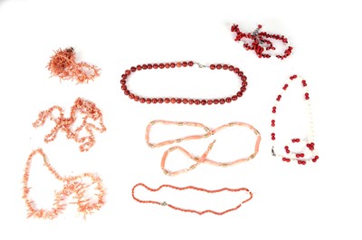 Lot 604 - A selection of coral and other jewellery