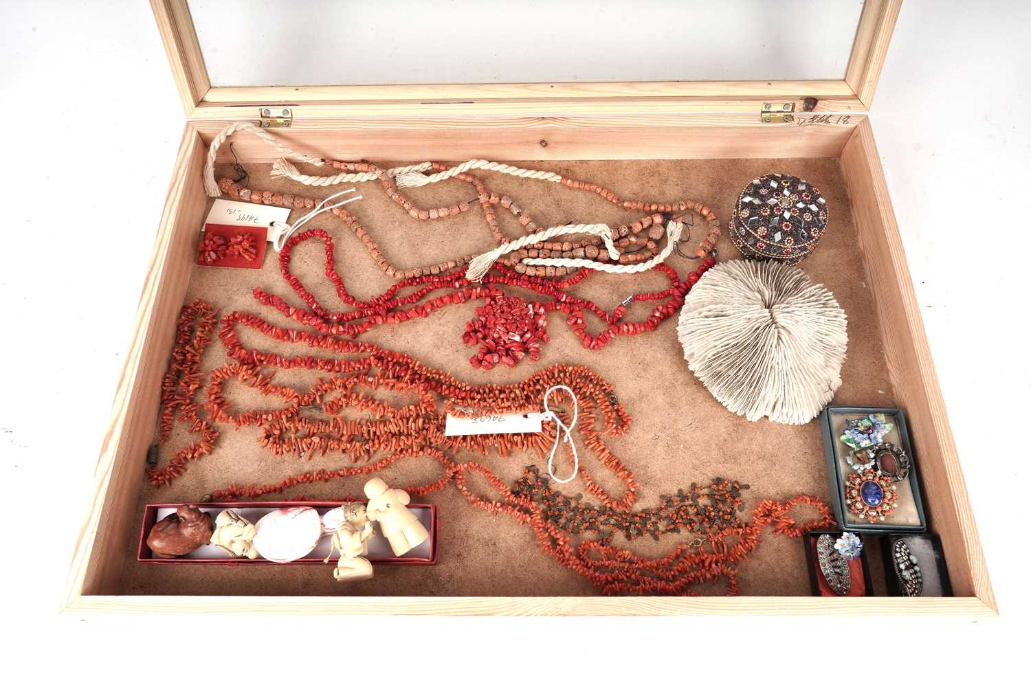 Lot 3 - A selection of coral jewellery and other items