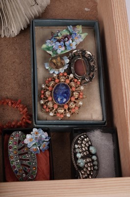 Lot 3 - A selection of coral jewellery and other items