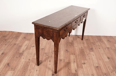 Lot 55 - A Georgian style burr elm cottage dresser/side table