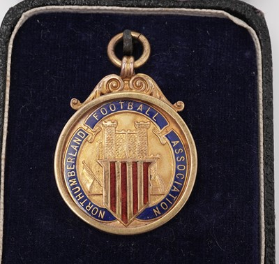 Lot 444 - A 9ct yellow gold and enamel fob medal