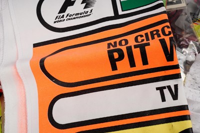 Lot 565 - A collection of F1 Formula One Grand Prix memorabilia and ephemera