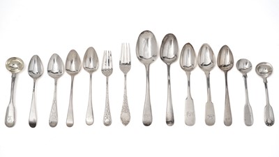 Lot 394 - Miscellaneous small silver flatware