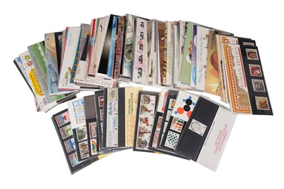 Lot 347 - A collection of Royal Mail presentation packs