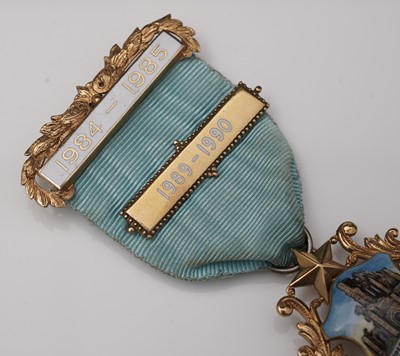 Lot 761 - A 9ct yellow gold and enamel Masonic medal