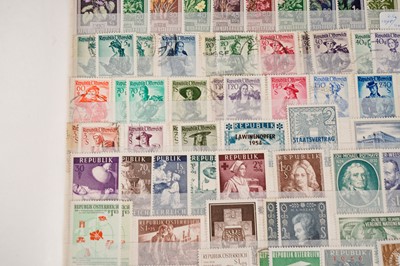 Lot 41 - A selection of GB, Commonwealth and World stock