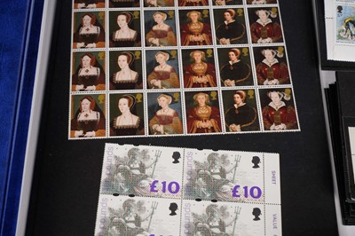 Lot 94 - A selection of GB QEII definitive and commemorative stamps