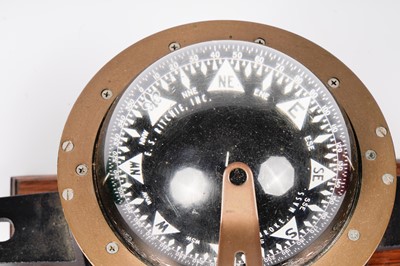 Lot 780 - A YB-600 magnetic compass binnacle