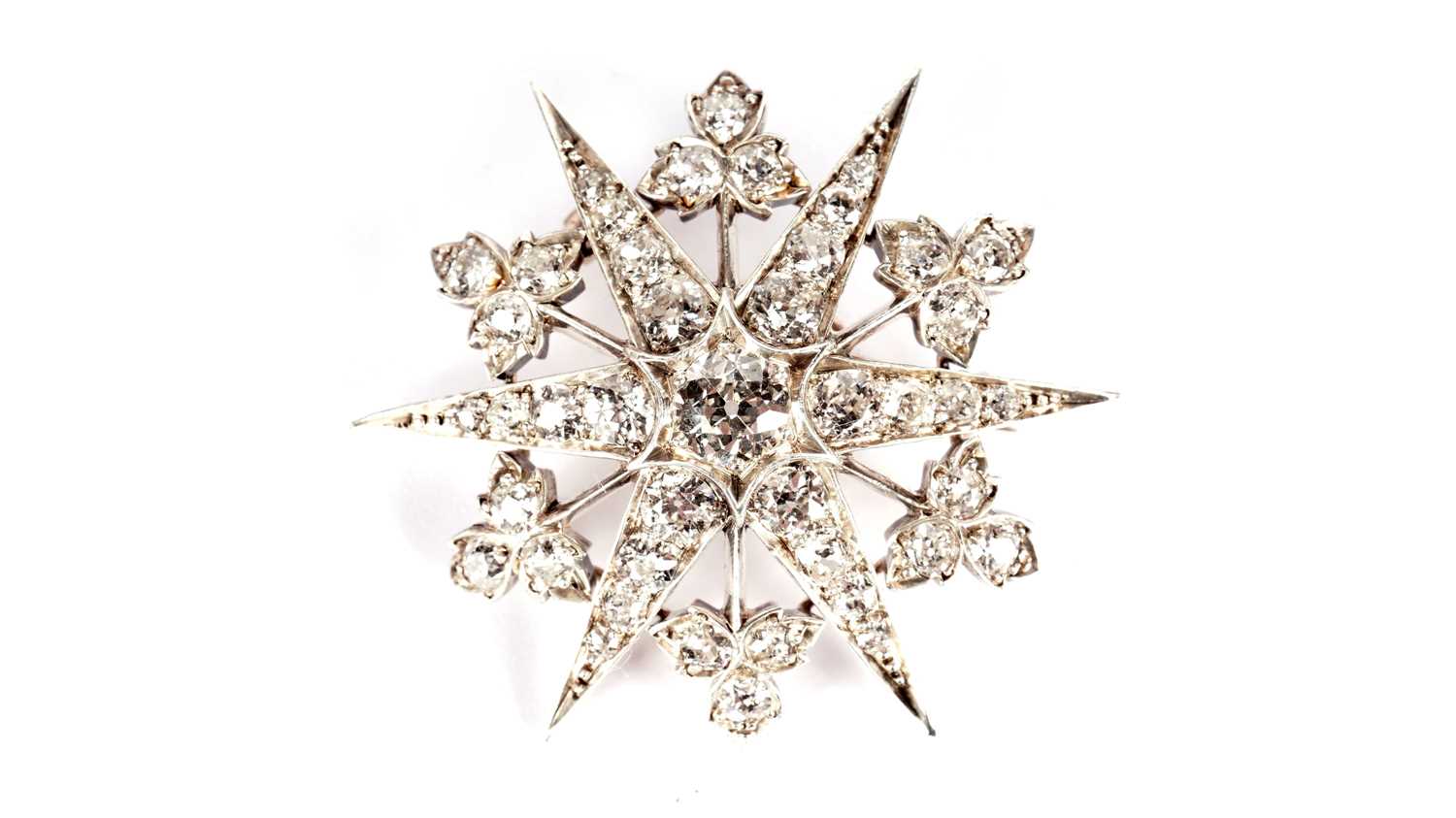 Lot 1241 - A Victorian diamond star brooch
