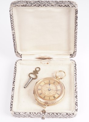 Lot 1033 - An 18ct yellow gold cased fob watch