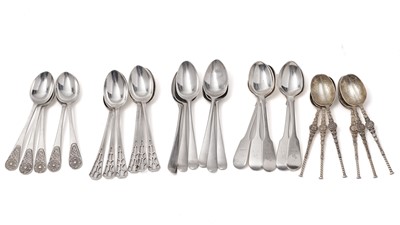 Lot 418 - A group of small silver spoons