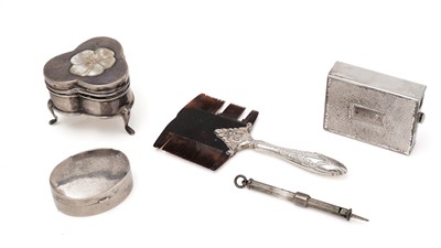 Lot 486 - A collection of silver items