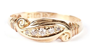 Lot 1264 - A Victorian diamond ring