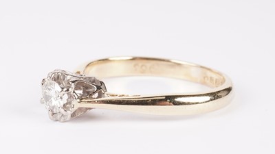 Lot 1268 - A single stone diamond ring