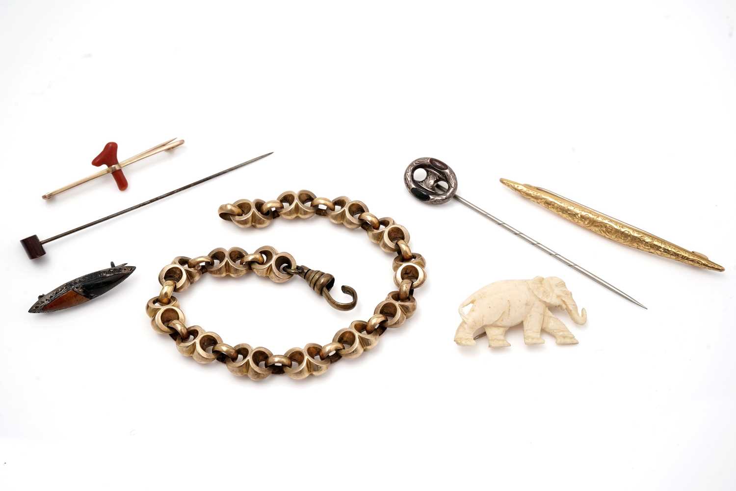 Lot 468 - A 9ct gold bar brooch; another gold chain and other items