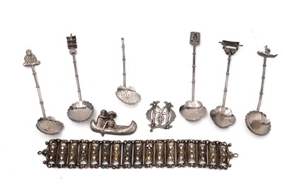 Lot 530 - A set of six Asian silver teaspoons and other items