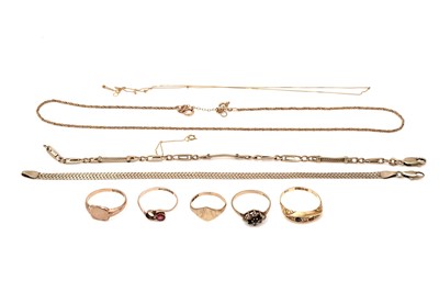 Lot 540 - A selection of gold jewellery