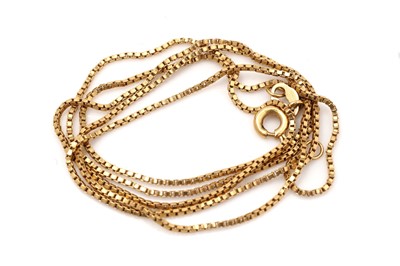 Lot 550 - A 22ct yellow gold box link chain necklace