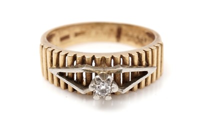 Lot 556 - A diamond ring