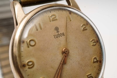 Lot 1019 - Tudor: a 9ct yellow gold cased manual wind wristwatch