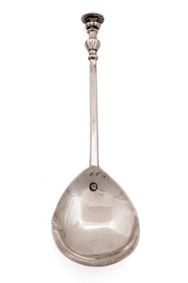 Lot 442 - An extremely rare James I North Country top spoon