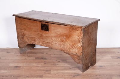 Lot 80 - An early 18th Century oak six-plank coffer