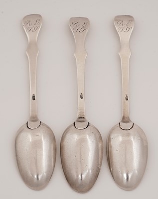 Lot 78 - A set of three "Scottish Fiddle" teaspoons