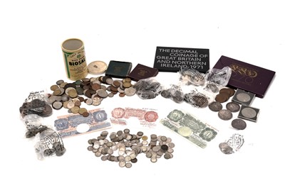 Lot 601 - Bank notes and coins