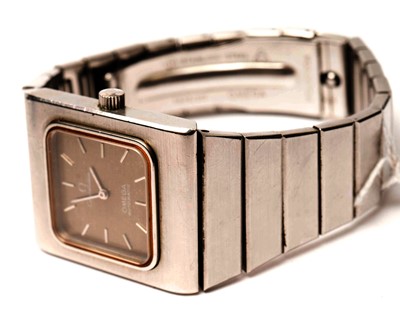 Lot 1036 - Omega Constellation: a stainless steel cased automatic wristwatch