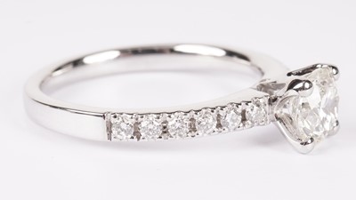 Lot 1307 - A single stone diamond ring
