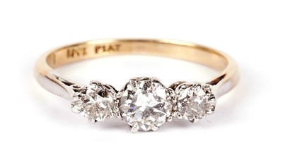 Lot 718 - A three stone diamond ring