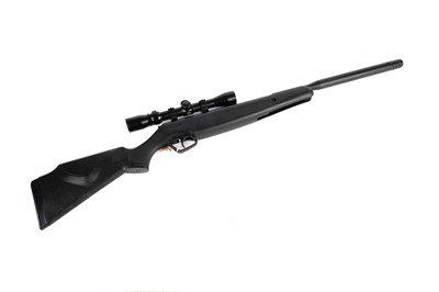 Lot 1031 - A Stoeger Model X20 Suppressor air rifle