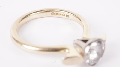 Lot 1315 - A solitaire diamond ring