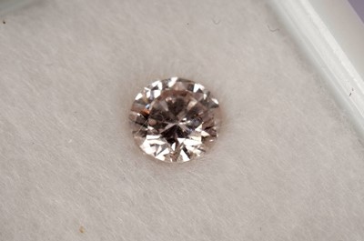 Lot 1116 - A loose round-cut diamond