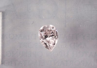 Lot 1117 - A loose pear-cut diamond