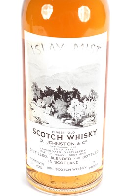 Lot 133 - A bottle of Islay Mist Scotch Whisky