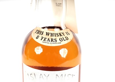 Lot 133 - A bottle of Islay Mist Scotch Whisky