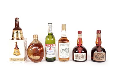 Lot 222 - A selection of bottles of alcohol