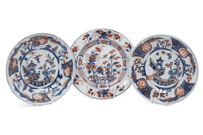 Lot 396 - Three Chinese 'Imari' plates