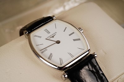 Lot 417 - A Longines Le Grande Classique wristwatch